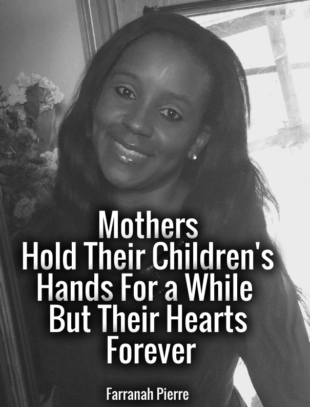 Mothershold their children's hands Design 