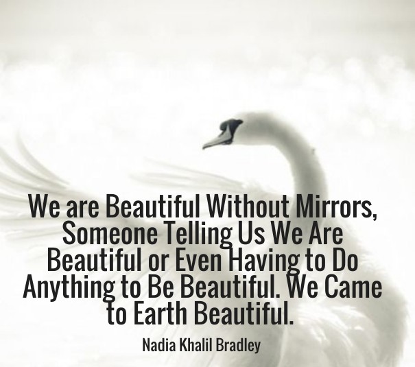 We are beautiful without mirrors, Design 