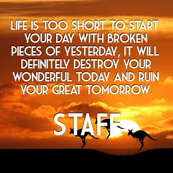 Life is too short to start your day Design 